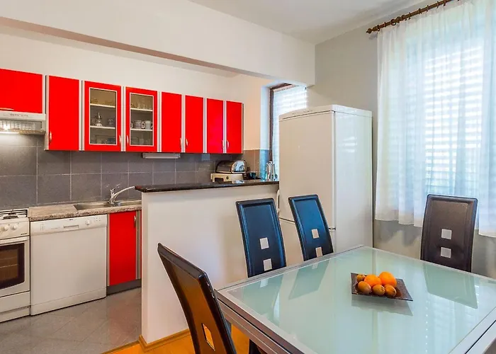 펜션 In Near & Pool 풀라