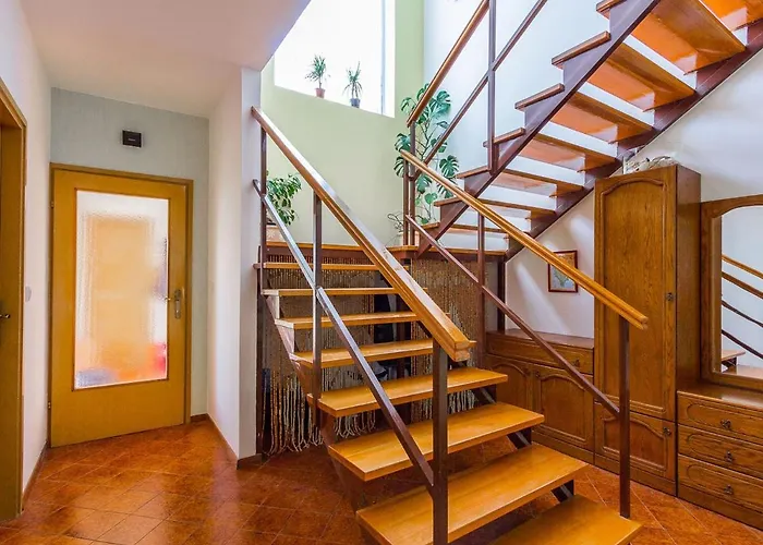 In Near & Pool 펜션 풀라