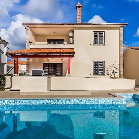 Holiday home Spacious In With Pool